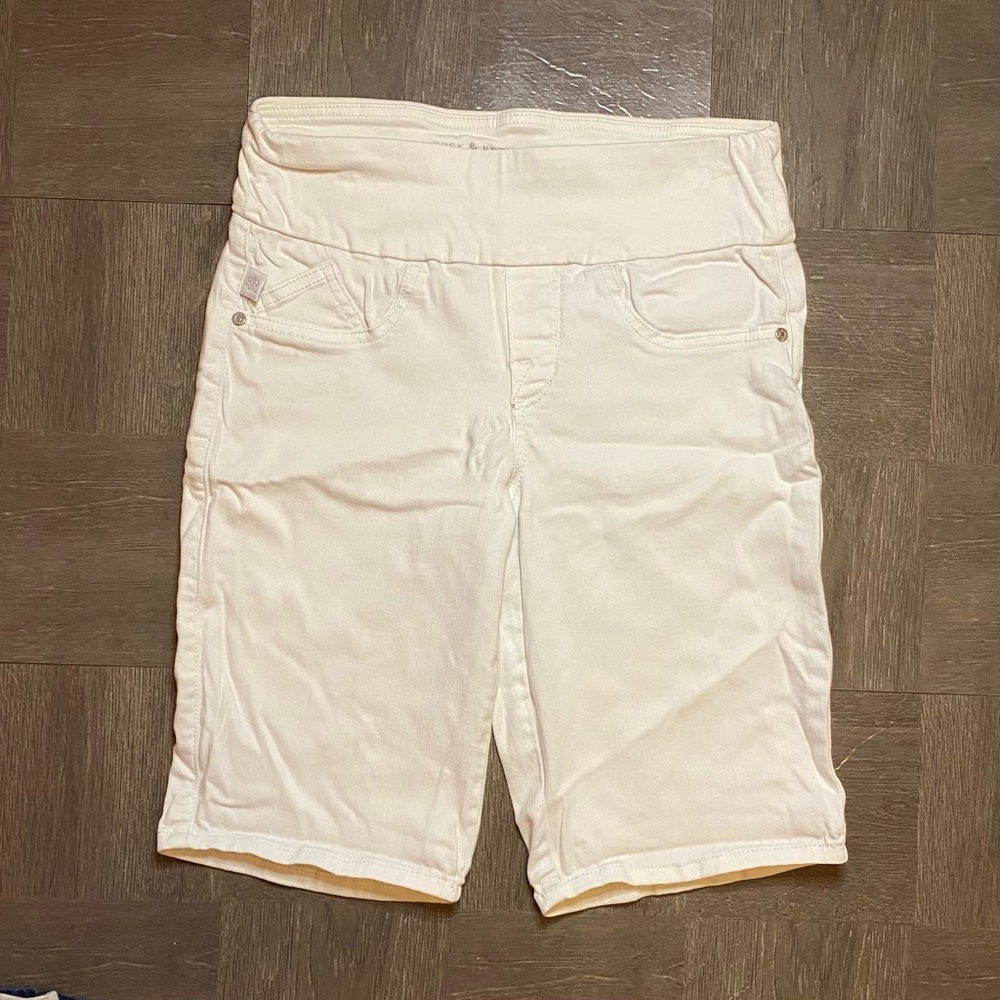 Rock & Republic Kohl’s White Denim RX Fever Pull On Bermuda Shorts 6 Medium